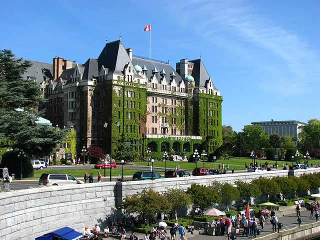 Detail_CruiseAlaska_NCLBliss_victoria1