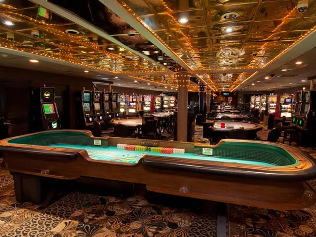 Detail_Cruise_Hawaii_Princess_Emrald1