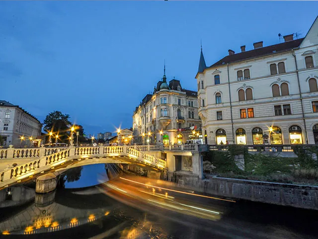 Detail_Croatia_Ljublijana_Tromostovje