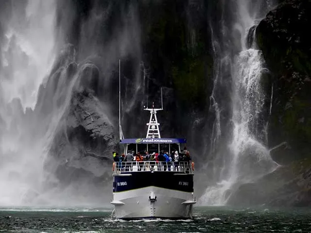 Detail_AZNZ_milford_stirlingfalls